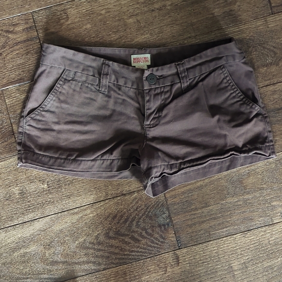 Set Of 3 Mossimo Low Rise Chino Shorts, Size 5 - Picture 3 of 11